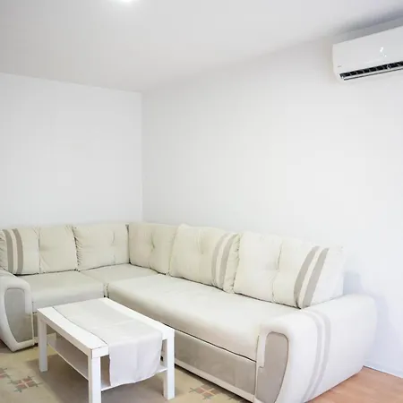 Cornerone * Bihać